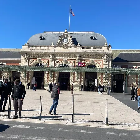 ホームステイ D Hotes